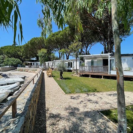 Отель Camping Les Cigales Мандельё-ла-Напуль Экстерьер фото